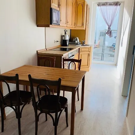 Grossartige 3 Zimmer Ferienwohnung Mit Kamin Und Garten Fuer 1-6 Personen Kaufbeuren Extérieur photo