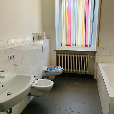 Grossartige 3 Zimmer Ferienwohnung Mit Kamin Und Garten Fuer 1-6 Personen Kaufbeuren Extérieur photo