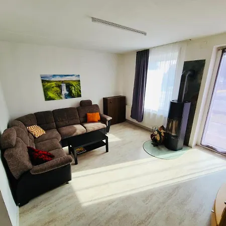 Grossartige 3 Zimmer Ferienwohnung Mit Kamin Und Garten Fuer 1-6 Personen Kaufbeuren Extérieur photo